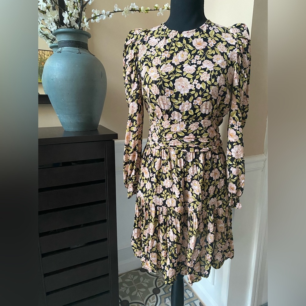 Zara Floral dress, puff sleeve, open back slit to waist Sz 5